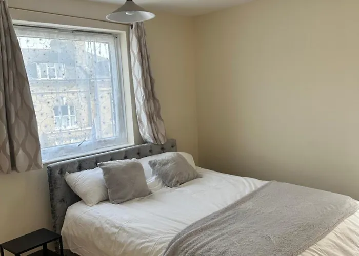 Cosy Camden 3 Bed - Sleeps 6